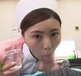 口内射精時も見つめるフェラと頬裏で亀頭を刺激する口淫で精液採取をするナース達　仁美まどか 紗藤まゆ