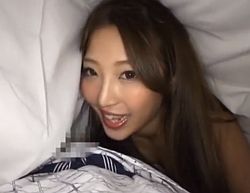 宿で目覚ましフェラをしてくれる色っぽい全裸の美女に口内射精　水川スミレ