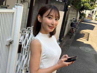 喉が感じる人妻の足立友梨に深く激しいフェラをされ口内に連続射精